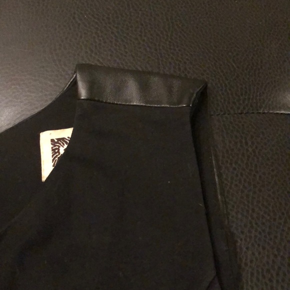 Anne Klein dress with chiffon pleats - Picture 4 of 6